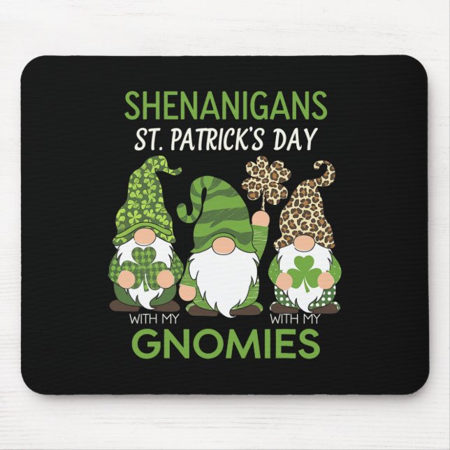 St Patricks Day Lucky Shamrock Leopard Gnomes Iris Musmatta (Framsidan)