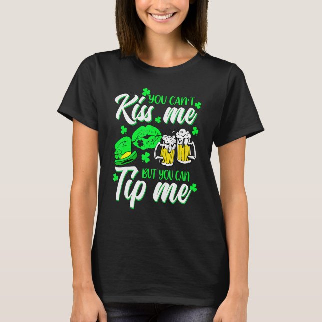 St Patrick's Day Lucky Shamrock Servitris Bartende T Shirt (Framsida)