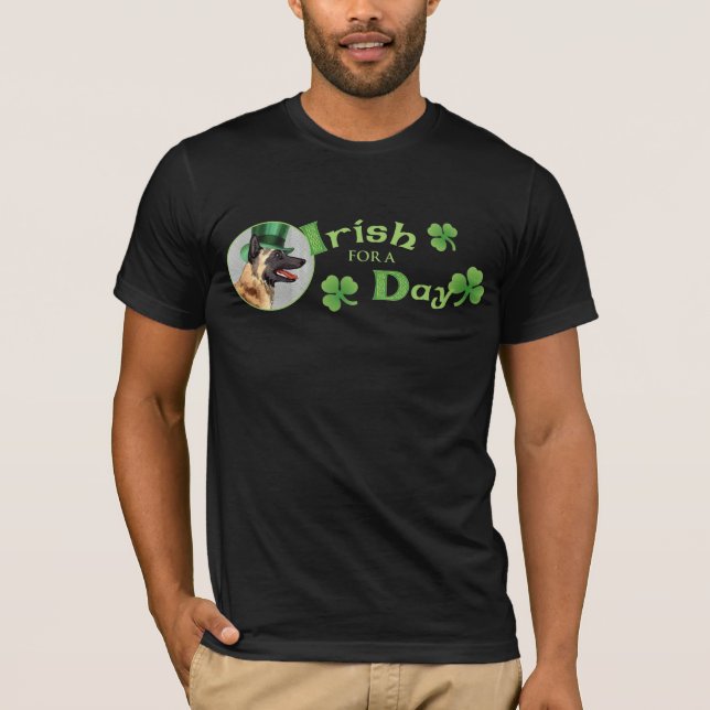 St. Patrick's Day Malinois T Shirt (Framsida)