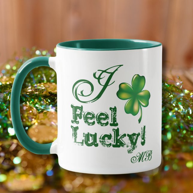 St. Patrick's Day Monogram Jag Känner Mig Lucky,   Mugg (Skapare uppladdad)