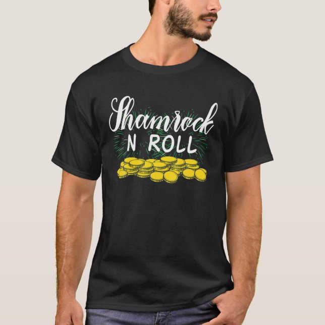 St. Patrick's Day Pajamas Shamrock N Roll On Saint T Shirt (Framsida)