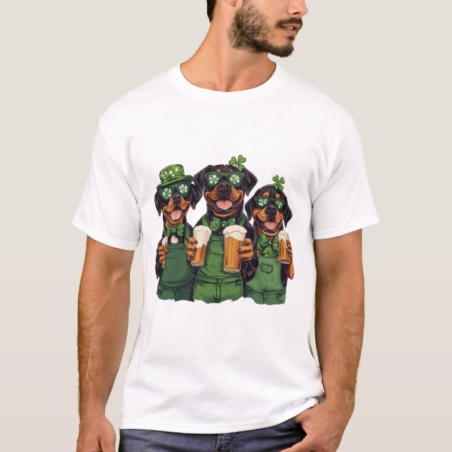 St. Patrick's Day Rottweiler Hundar T Shirt (Framsida)