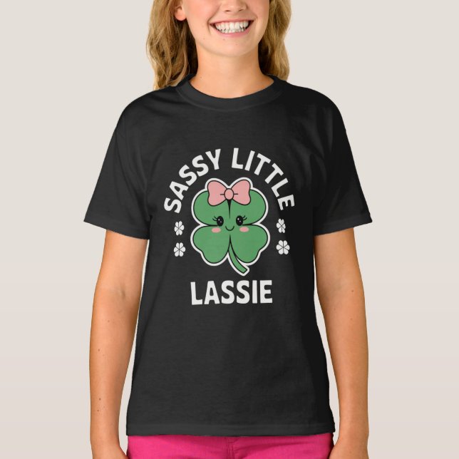 St patricks day Sassy Little Lassie Kids Girl T Shirt (Framsida)