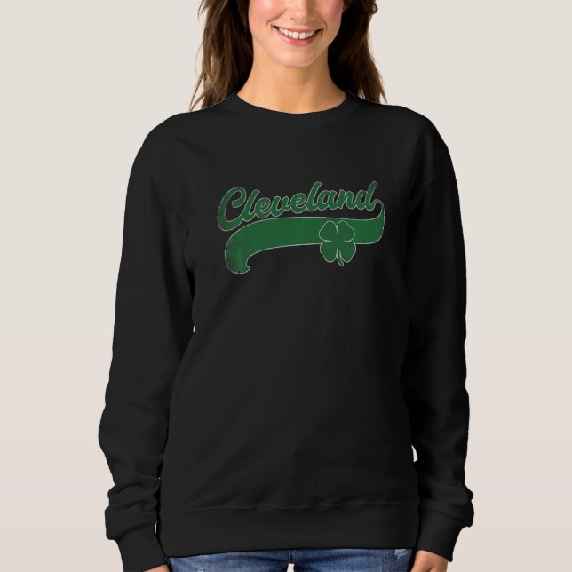 St. Patrick's Day Shamrock Cleveland Ohio OH Gift  T Shirt (Framsida)