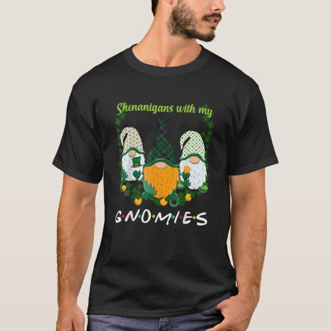 St patrick's day Shenanigans Gnomies Gnome Shamroc T Shirt (Framsida)