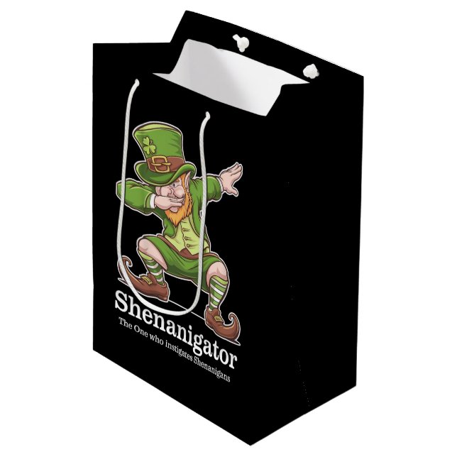 St Patricks Day Shenanigator Dabbing Tomte (Framsidan Vinklad)