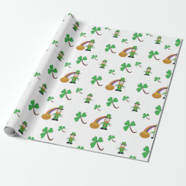 St patrick's day som slår in papper presentpapper
