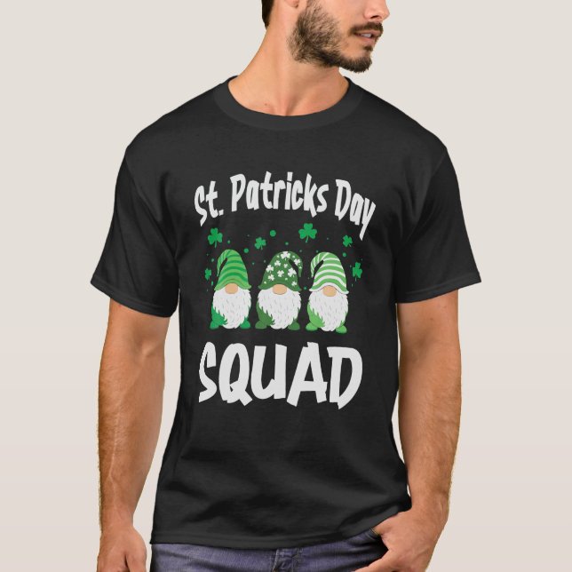 St patrick's day Squad Funny Irish Gnomes T Shirt (Framsida)