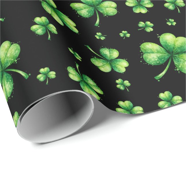 St. Patrick's Day Vattenfärg Shamrock på svart Presentpapper (Rullad Hörn)