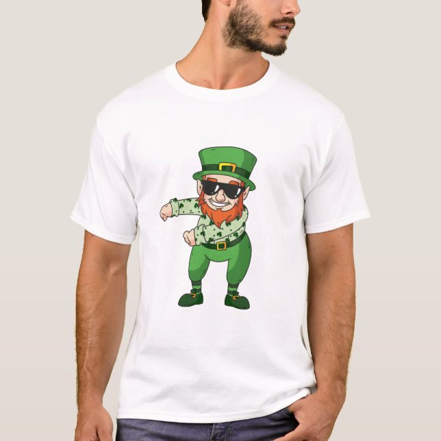 st patricks leprechaun flossing dans t shirt (Framsida)