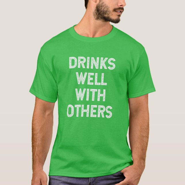 St. Patricks som dricker konturer med andra T Shirt (Framsida)