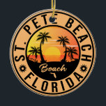 St Pete Beach Florida Sunset Paradise Vintage Julgransprydnad Keramik<br><div class="desc">60-årsjubileet Pete Beach Florida - Retro Tropical Handflatan Träd gör en underbar julklapp eller födelsedagspresent till fläkt på St. Pete Beach-stranden. Rundsommarbesöket är en gåva till perfekten älskare och det tropiska destinationsorten fläkt.</div>
