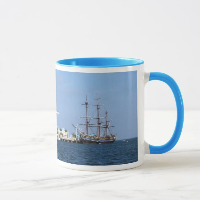 St Petersburg pir & HMS-skottpengar Mugg (Höger)