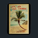 St Thomas Handflatan Träd Vintage resor Magnet<br><div class="desc">En unik retro-medelhundradets moderna konstverk av S:t Thomas Virgin Islands i vintage resor poster stil. Den har en böjd handflatan träd på sandstranden med hav under ett blått grumligt himlar.</div>