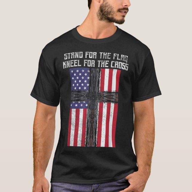 Stå Flagga Kneel Kor Gud Jesus Amerika Kristus Ame T Shirt (Framsida)