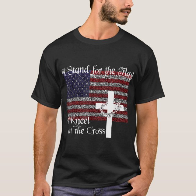 Stå för Flagga I Kneel vid Kor Patriotic T Shirt (Framsida)