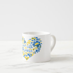 Stå med ukrainsk text och hjärta espressomugg