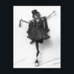 Stå på champagne vykort<br><div class="desc">En kvinna står "en-pointe" på en flaska av champagne i detta vintagefoto från 1904. Ta copyrightt på ©Underwoodfotoet arkiverar www.underwoodarchives.com</div>