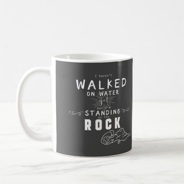 Stå på Sten inspirationstypografi Kaffemugg (Vänster)
