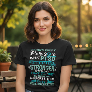 Stå tillsammans med någon som lever med PTSD genom T Shirt
