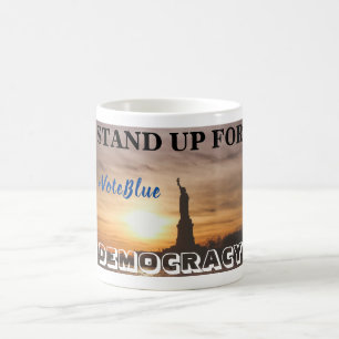 STÅ UPP FÖR DEMOKRATI #VoteBlue Kaffemugg