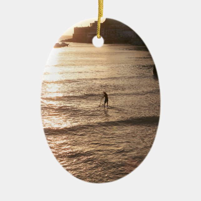 Stå upp och ta ombord solnedgången San Sebastian Julgransprydnad Keramik (Framsidan)