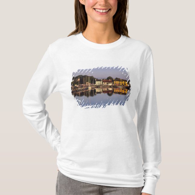 Stad och hamn, Kinvarra, County Galway, Tee Shirt (Framsida)