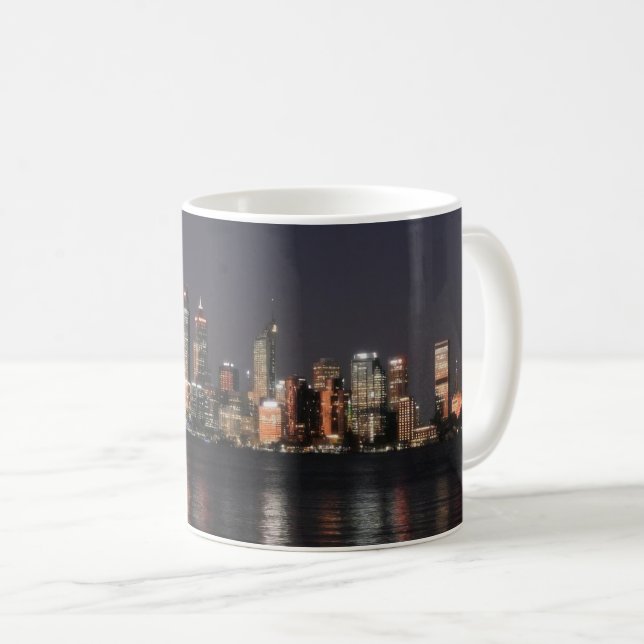 Stad under natten kaffemugg (Framsida höger)