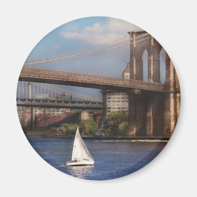 Staden - NY - Seger under Brooklyn Bridge Magnet (Framsidan)