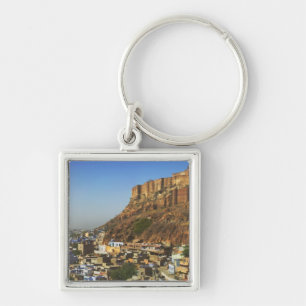 Stadsbild av den blå staden med Meherangarh, den Fyrkantig Silverfärgad Nyckelring