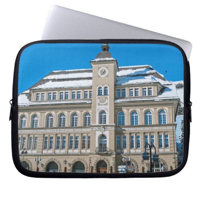 Stadshus i St Moritz Laptop Sleeve (Framsidan)