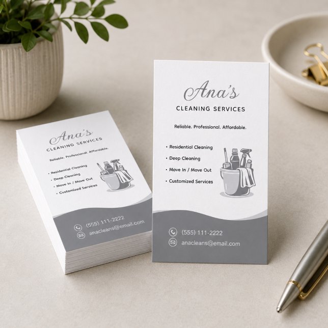 Städtjänster för hus Gray Visitkort (House Cleaning Services Gray Business Card)