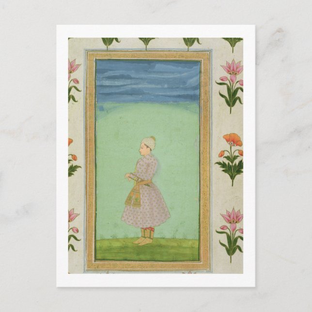 Stående figur av en pojke med en smyckad dolk i vykort (Framsida)