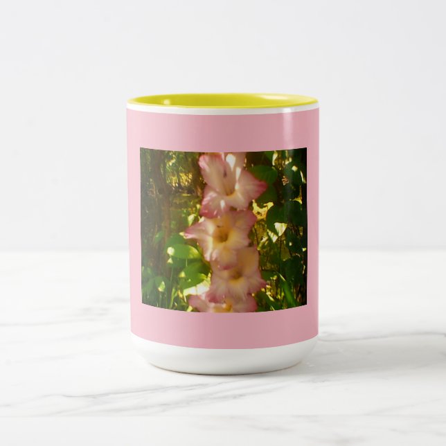 Stående Rosa blommor Två-Tonad Mugg (Center)