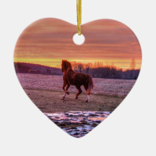 Stallion Runhome vid Sunset på Ranch Julgransprydnad Keramik