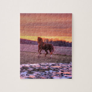 Stallion Runhome vid Sunset på Ranch Pussel