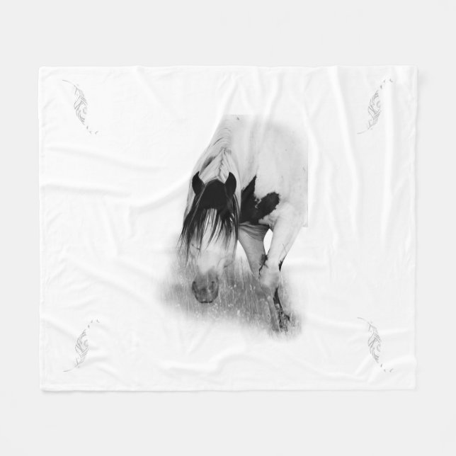 Stallion Shaman & Feathers Fleece Blanket (Framsidan (Horisontell))
