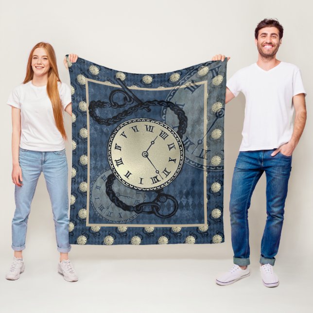 Stålur och döskallar blå fleecefilt (På plats)