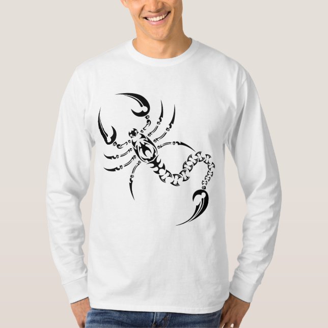 stam- scorpion tee (Framsida)