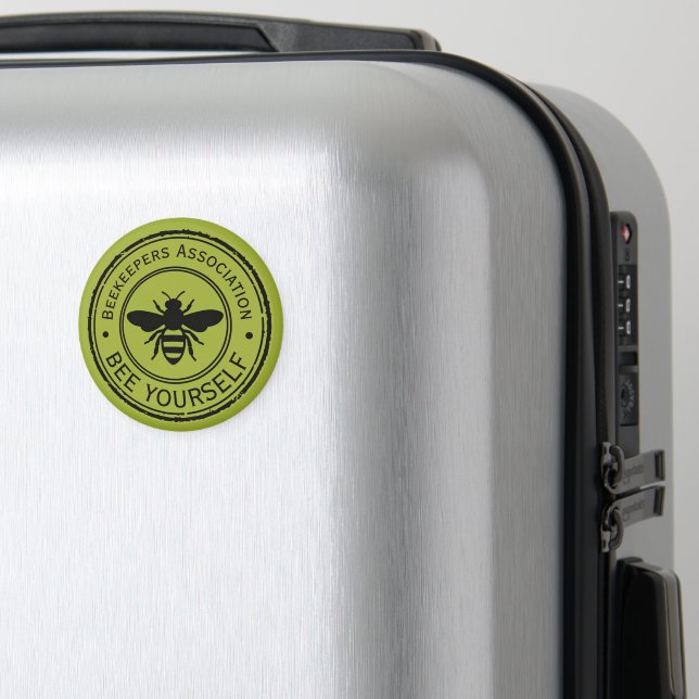 Stämpel - DIN TEXT - BEE 1 - Fan Fun Magnet (In Situ (Luggage))