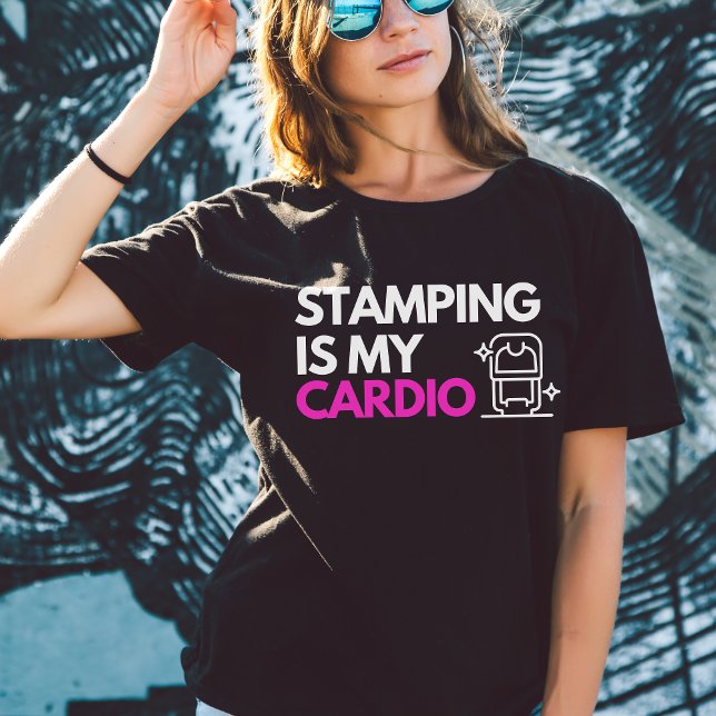 Stamping är min Cardio Shock rosa Notary Black T Shirt (Skapare uppladdad)