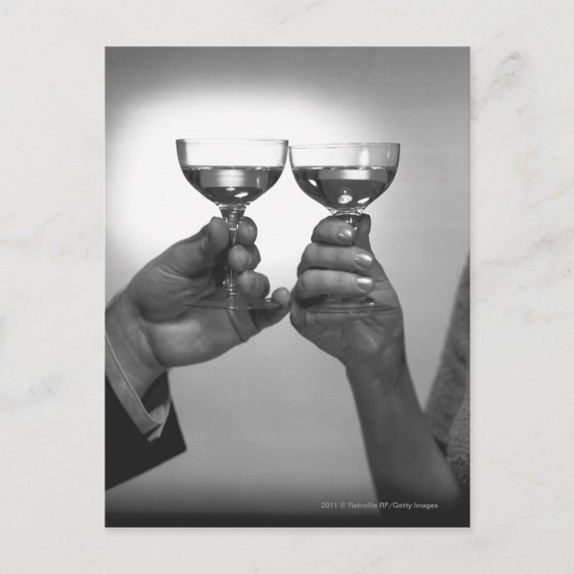 Stäng av ett par-rostning med vit vin-b&W Vykort (Framsida)
