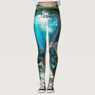 Stäng av lite sjöjungfru med seadragon. leggings