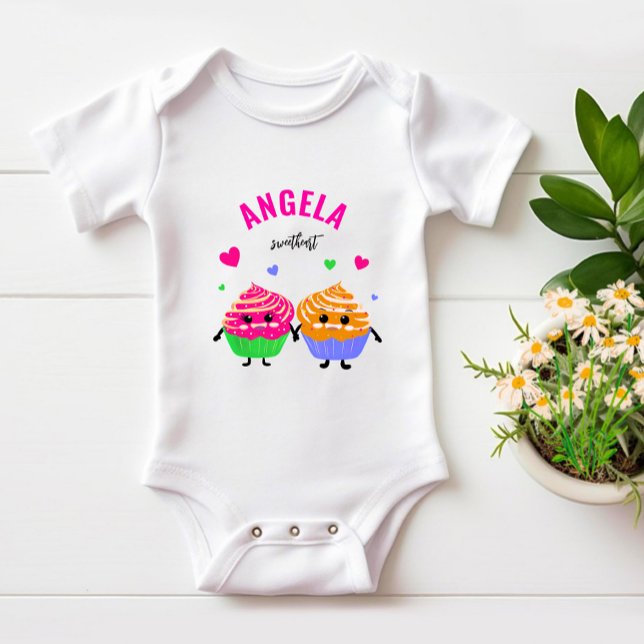 Stäng av små muffinsar t shirt (Skapare uppladdad)