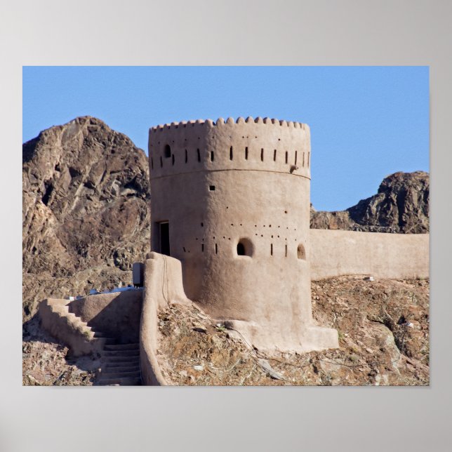 Stäng upp en klocka torn i gammal Muscat Poster (Framsidan)