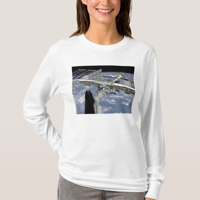 Stäng vyn Knappen nedtryckt T-shirt (Framsida)