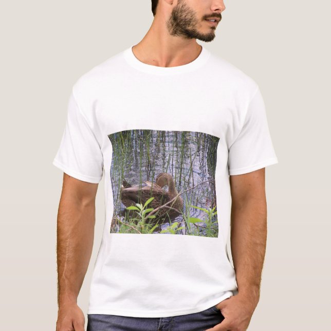 Stängfoto av anka t shirt (Framsida)