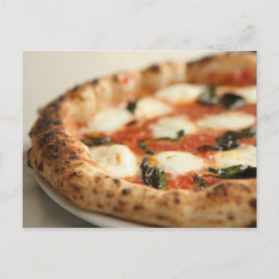 Stängning av en hel pizza paj vykort