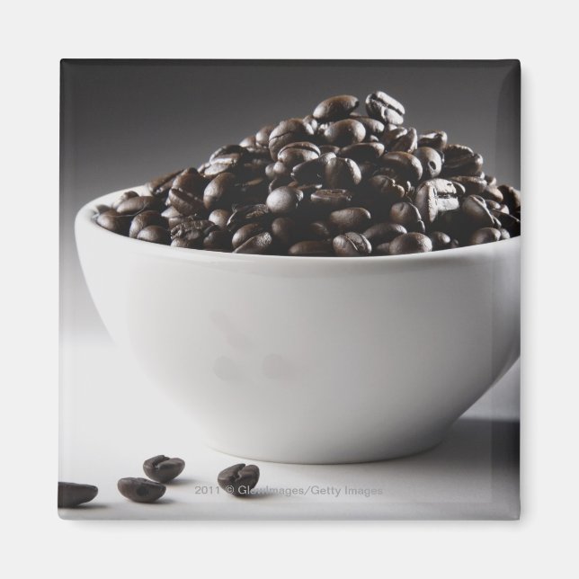 Stängning av en skål fullt kaffebönor magnet (Framsidan)