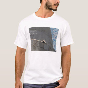 Stängning av rymdfärgens Atlantis T-shirt
